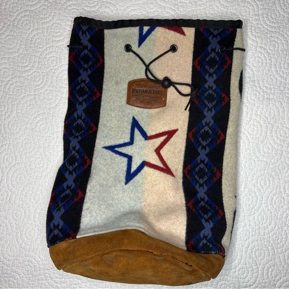 Vintage Pendleton Star Pattern Backpack in Blue, Red, and Cream - Picture 9 of 14